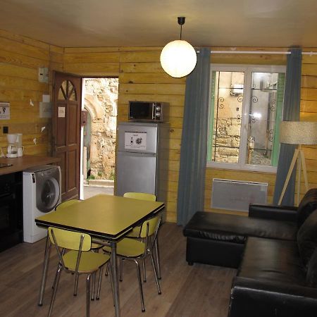 Appartement T1 Bis Cosy Avec Patio 17 Bis Tourbes Eksteriør billede