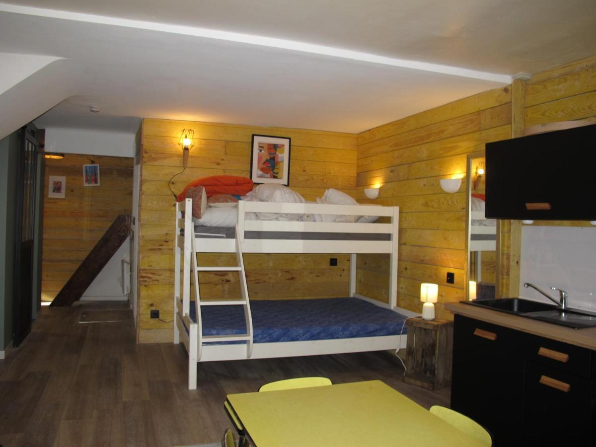 Appartement T1 Bis Cosy Avec Patio 17 Bis Tourbes Eksteriør billede